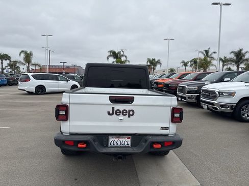 Used 2024 Jeep Gladiator Mojave w/ Convenience Group AWD/4WD image 7