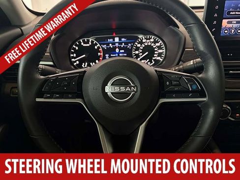 Used 2024 Nissan Altima 2.5 SV w/ SV Premium Package FWD image 10