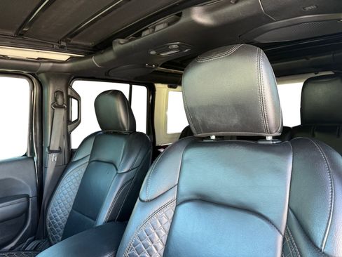 Used 2021 Jeep Wrangler Unlimited Sahara AWD/4WD image 10