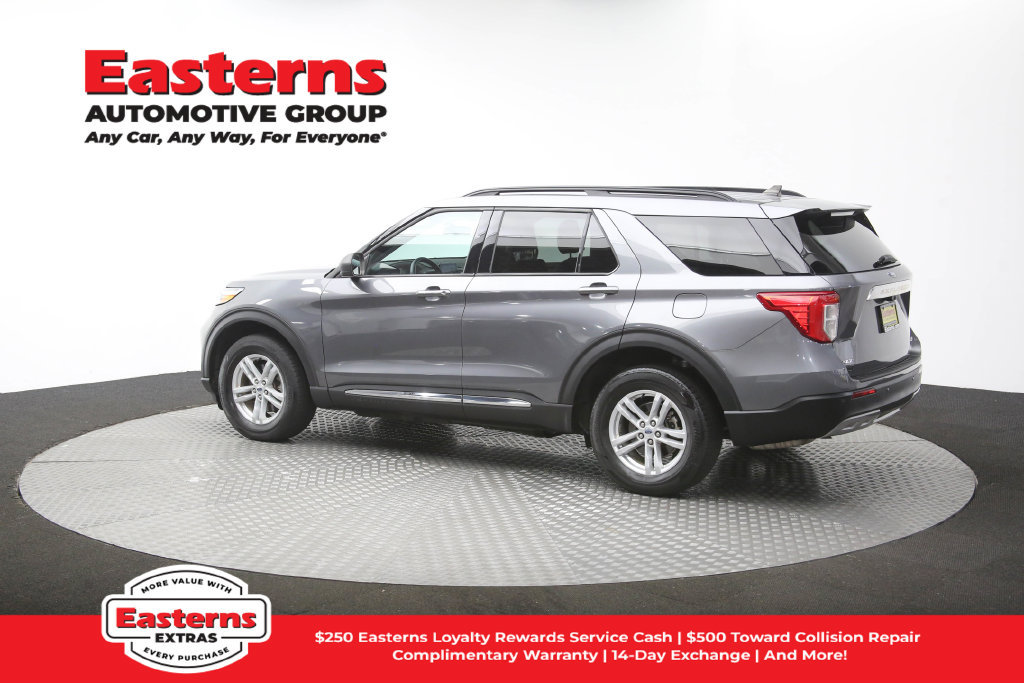 Used 2023 Ford Explorer XLT w/ Equipment Group 202A AWD/4WD image 64
