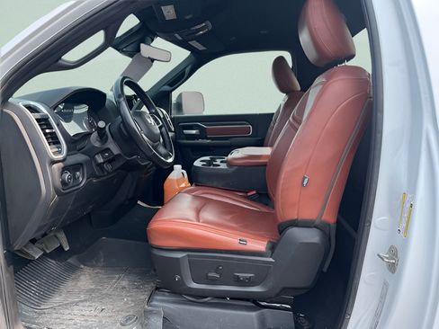 Used 2022 RAM 3500 Big Horn w/ Level C Equiment Group AWD/4WD image 8