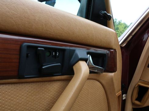 Used 1987 Mercedes-Benz 420 SEL image 19