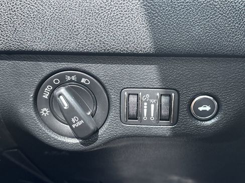 Used 2018 Dodge Charger GT AWD/4WD image 24