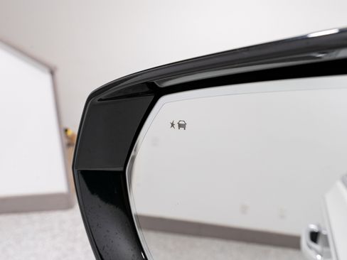 Used 2022 GMC Yukon SLT w/ SLT Luxury Package image 13