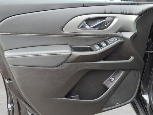 Used 2023 Chevrolet Traverse LT w/ LPO, Floor Liner Package AWD/4WD image 16