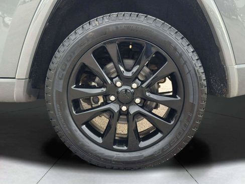 Used 2020 Jeep Grand Cherokee Altitude AWD/4WD image 57