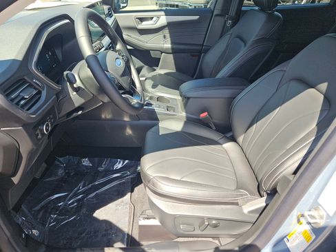 New 2025 Ford Escape SE w/ PHEV Premium Package image 13