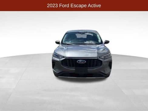 Used 2023 Ford Escape Active AWD/4WD image 2