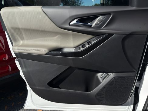 New 2026 Chevrolet Equinox LT image 24