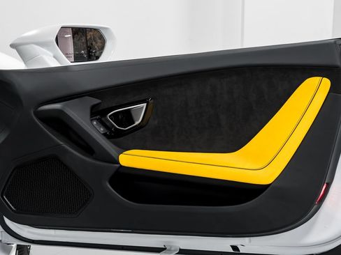 Used 2022 Lamborghini Huracan EVO AWD/4WD image 38