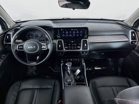 Used 2022 Kia Sorento EX FWD image 12