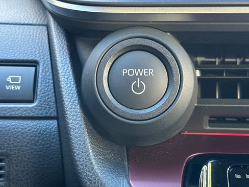 Used 2025 Toyota Prius Plug-In Hybrid image 34