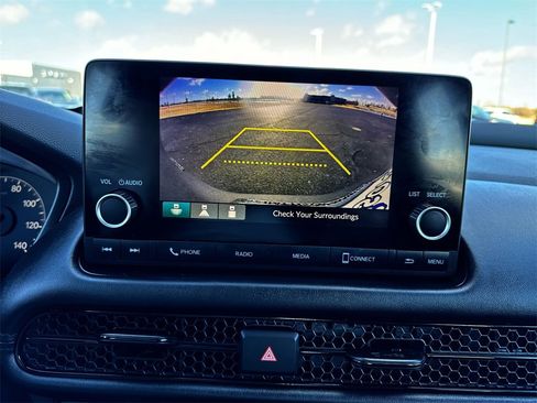 Used 2025 Honda HR-V LX image 17