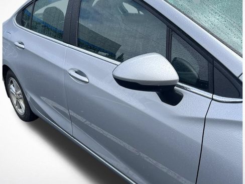 Used 2016 Chevrolet Cruze LT w/ Sun And Sound Package FWD image 6
