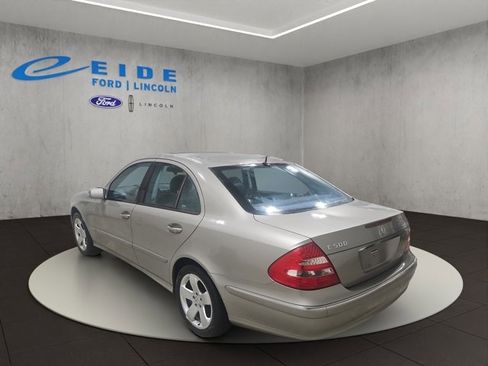 Used 2005 Mercedes-Benz E 500 Sedan image 7