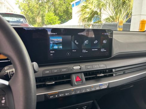 Used 2025 Kia K4 FWD image 17