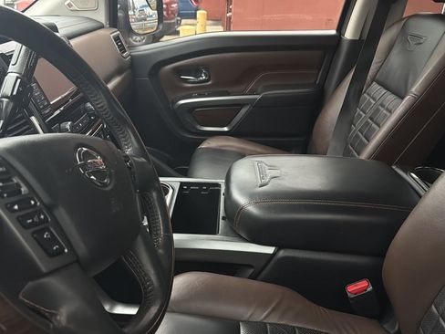Used 2017 Nissan Titan Platinum Reserve image 18