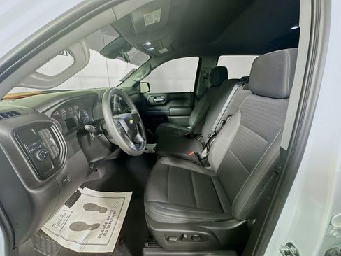 Used 2023 Chevrolet Silverado 1500 Custom image 12