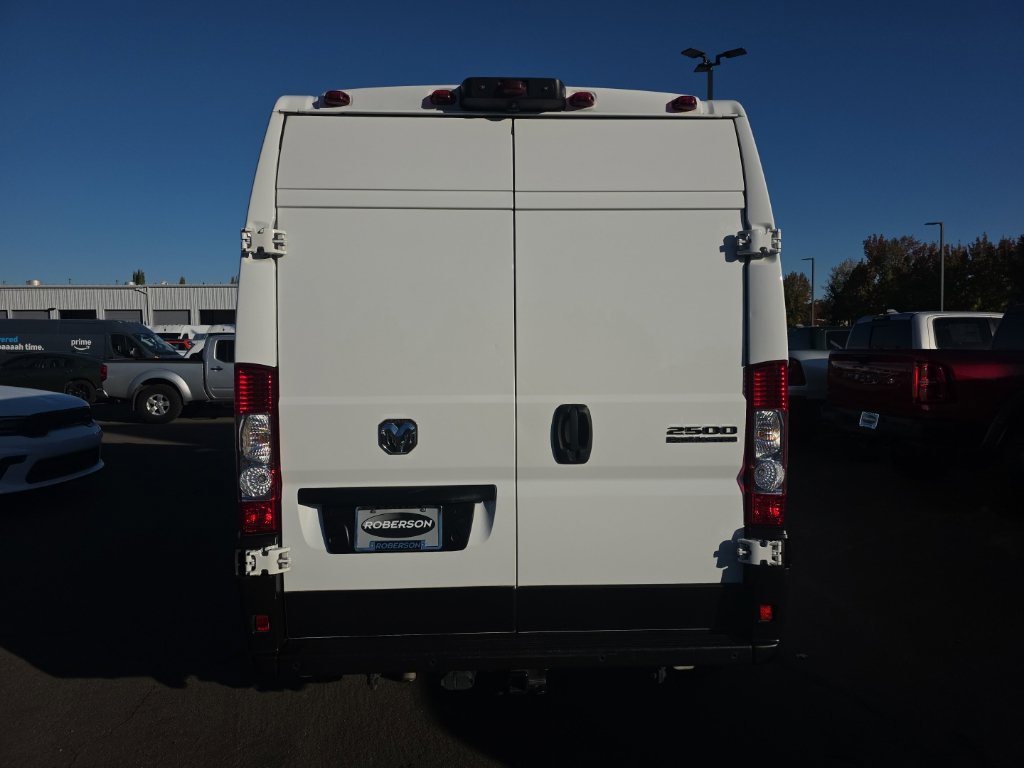 Used 2023 RAM ProMaster 2500 w/ Safety Group FWD image 4