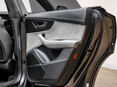 Used 2021 Audi SQ8 Prestige image 43