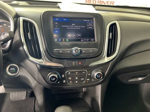 Used 2024 Chevrolet Equinox LT AWD/4WD image 18