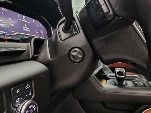 Used 2024 GMC Sierra 1500 Denali Ultimate image 59