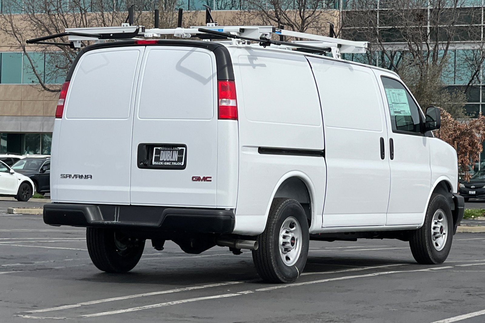 New 2025 GMC Savana 2500 w/ Driver Convenience Package RWD image 4