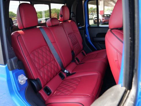 Used 2022 Jeep Gladiator Sport AWD/4WD image 40