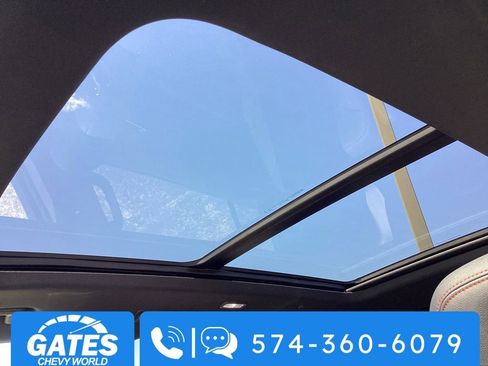Used 2025 Chevrolet Traverse RS w/ LPO, Floor Liner Package AWD/4WD image 4