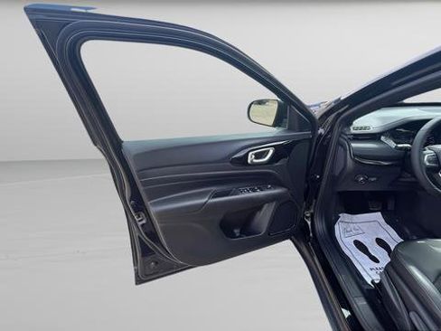 New 2026 Jeep Compass Latitude AWD/4WD image 24