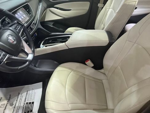 Used 2022 Buick Enclave Essence w/ Experience Buick Package FWD image 11