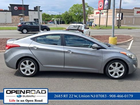 Used 2012 Hyundai Elantra Limited w/ Technology Pkg 5 FWD image 6