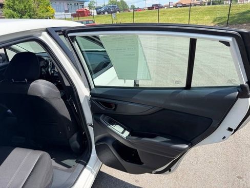 Used 2022 Subaru Impreza 2.0i AWD/4WD image 29