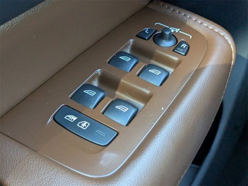 Certified 2022 Volvo XC60 B5 Inscription w/ Advanced Package image 27