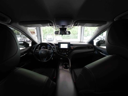 Used 2021 Toyota Camry SE FWD image 19