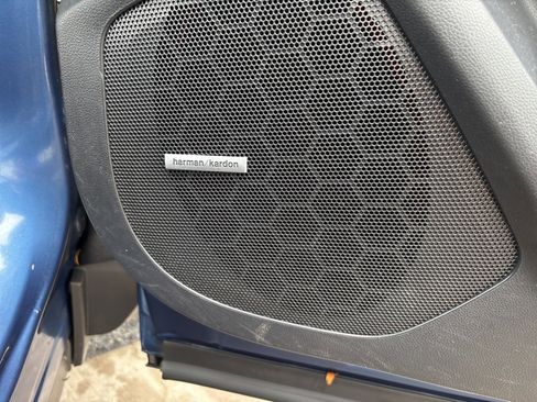 Used 2022 Subaru Ascent Limited w/ Technology Package image 48