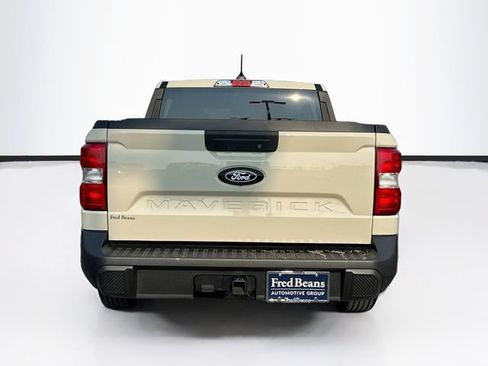 Certified 2025 Ford Maverick XL FWD image 9