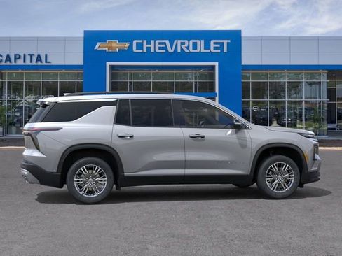 New 2026 Chevrolet Traverse LT w/ Driver Confidence Package image 5