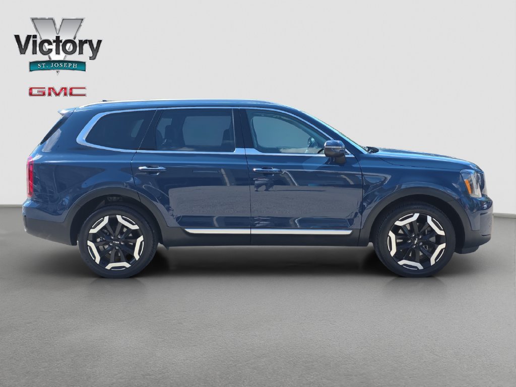 Used 2025 Kia Telluride S AWD/4WD image 19