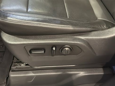 Used 2020 GMC Sierra 1500 SLT w/ SLT Premium Plus Package image 25