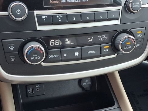 Used 2017 Nissan Altima 2.5 SV FWD image 16
