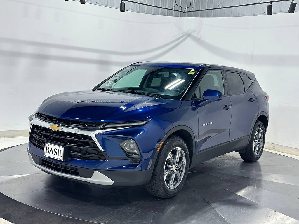 Used 2023 Chevrolet Blazer LT w/ Driver Confidence Package AWD/4WD image 8