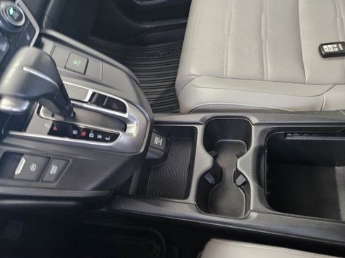 Used 2019 Honda CR-V Touring image 25
