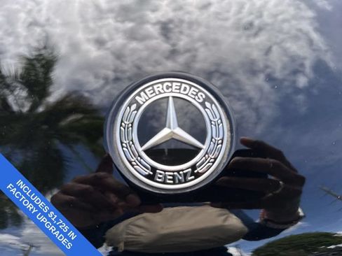 Used 2022 Mercedes-Benz GLC 300 w/ Premium Package Lite image 10