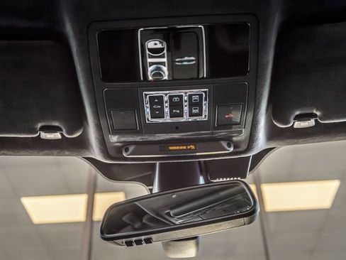 Used 2016 Jaguar XJ image 36