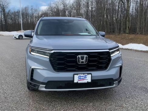 Used 2023 Honda Pilot Elite image 4