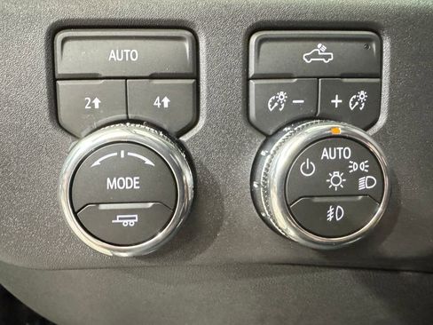 New 2026 GMC Sierra 1500 Elevation image 18