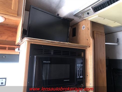 Used 1997 Ford E-250 and Econoline 250 Heavy-Duty Extended RWD image 18