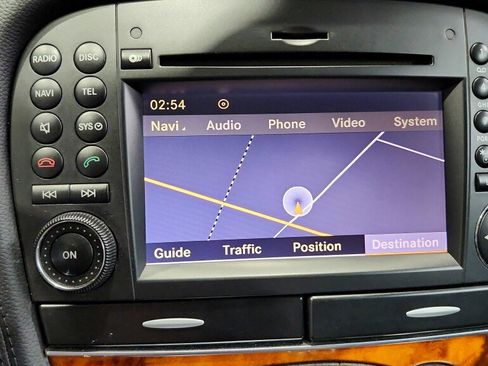 Used 2012 Mercedes-Benz SL 550 image 21