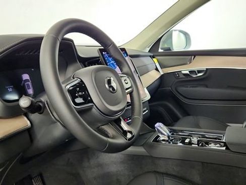 New 2026 Volvo XC90 B6 Plus w/ Protection Package Premier AWD/4WD image 12